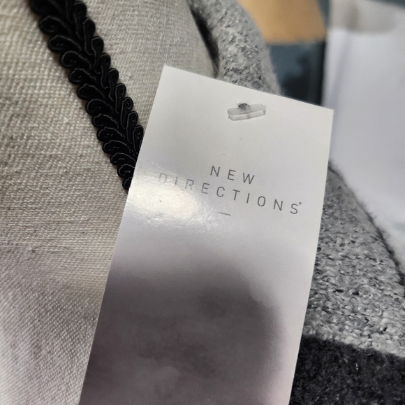 New directions cardigan sweater NWT - Picture 3 of 3